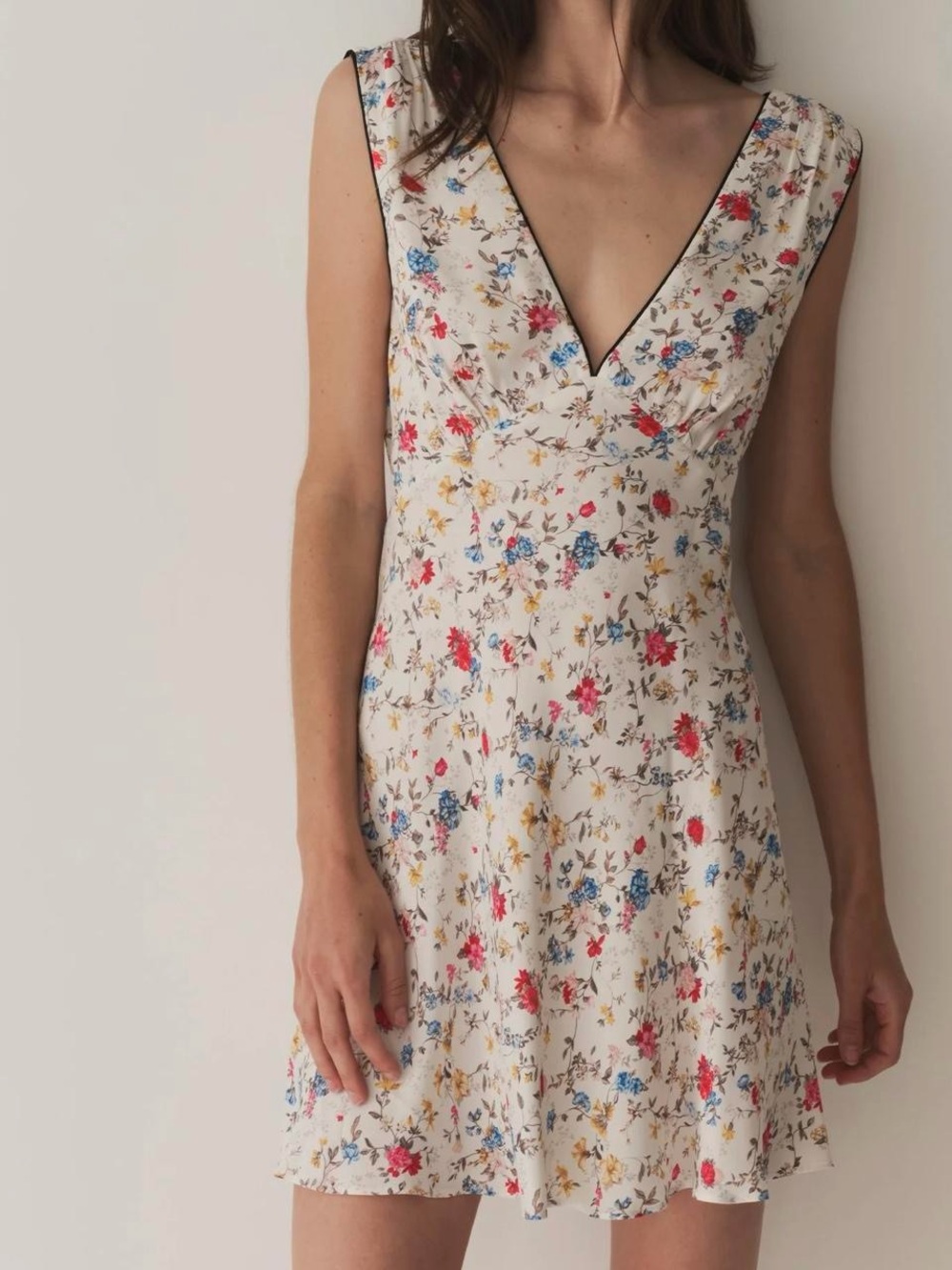 DOEN Tula Dress in Banc Flowering Meadow - Picture 2 of 8